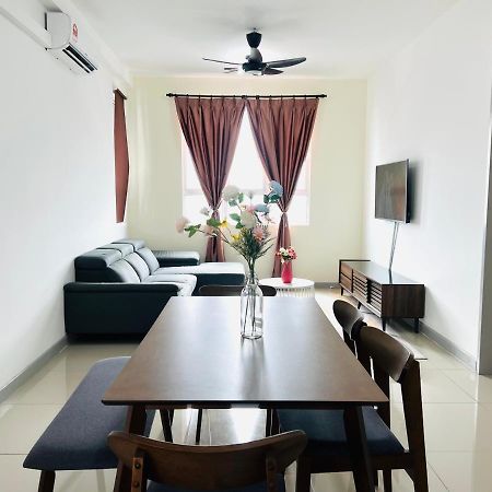 Ureshii Homestay Ladang Tanjung Kuala Terengganu With Pool Екстер'єр фото
