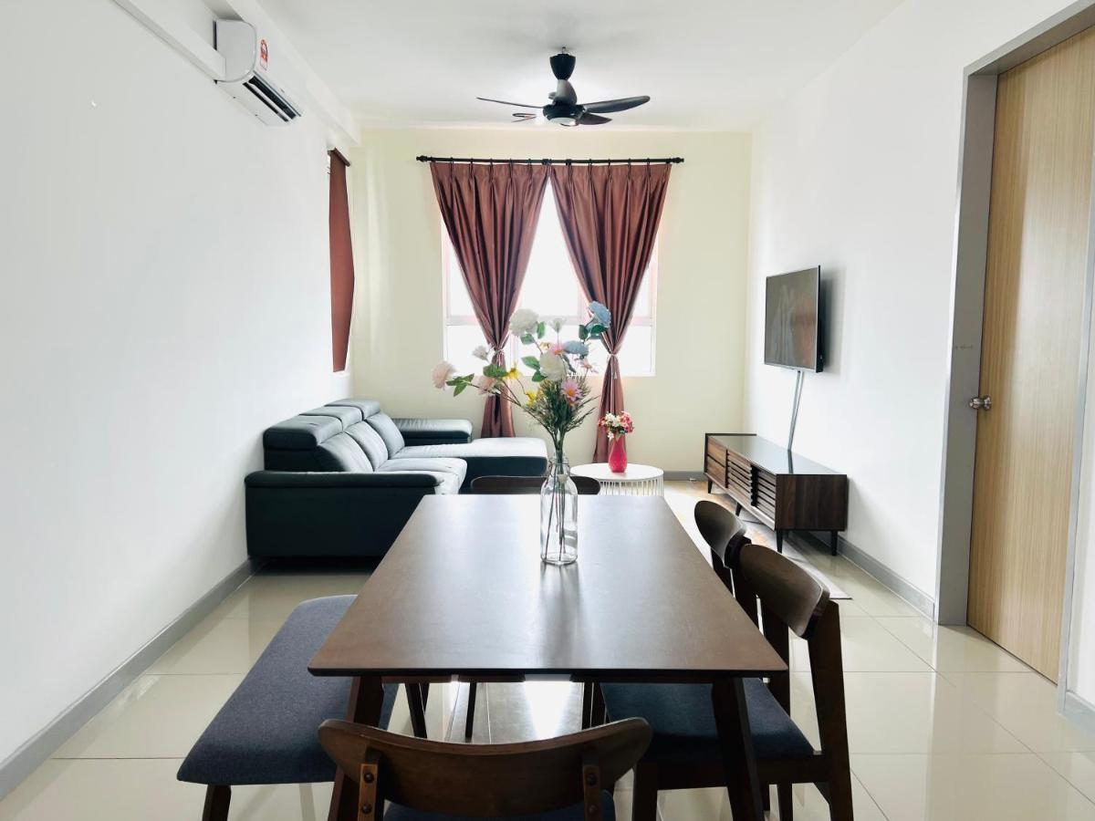 Ureshii Homestay Ladang Tanjung Kuala Terengganu With Pool Екстер'єр фото